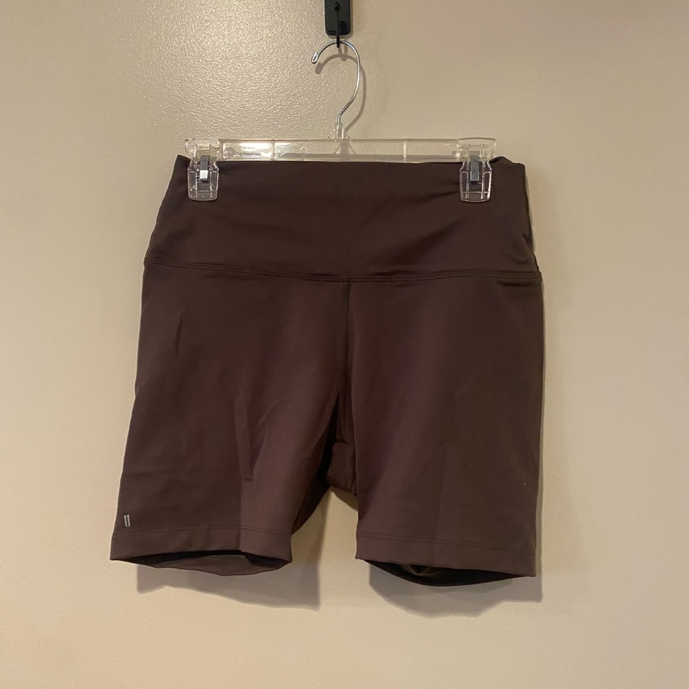 NOBULL HIGH-RISE SHORT 6" (MATTE) - ARMY GREEN MATTE
